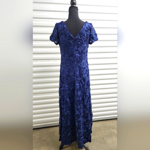 Alex Evenings Rosette A Line Gown l - Picture 5 of 9
